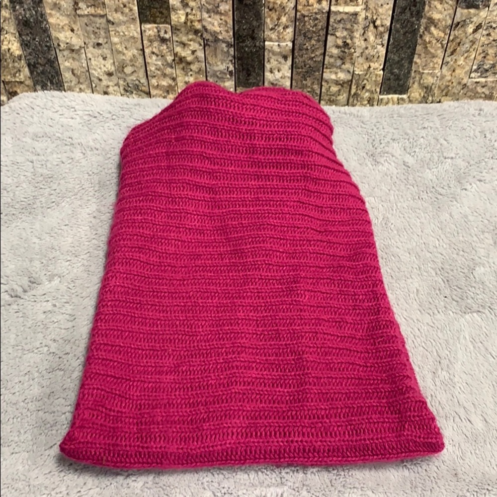 Pink infinity scarf - Picture 3 of 5